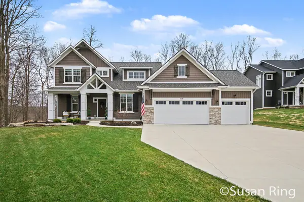 7290 Crossridge DR SE, Cascade Twp, MI 49512