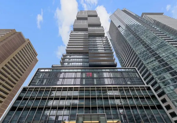 55 Charles ST E #3708, Toronto C08, ON M4Y 0J1