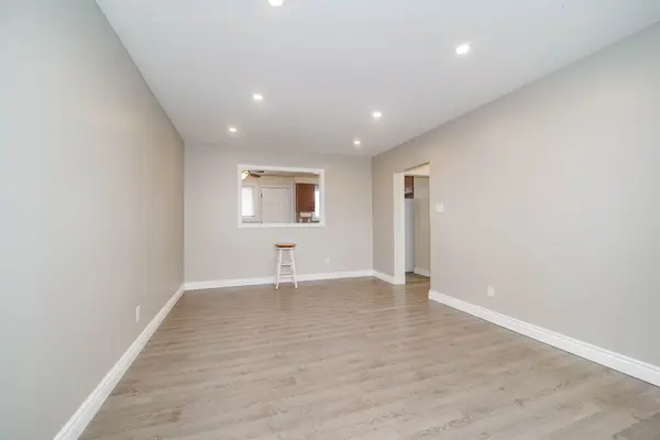 361 Dwight AVE, Oshawa, ON L1J 1K8