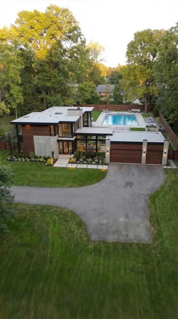 1539 Finch AVE, Pickering, ON L1V 1K2