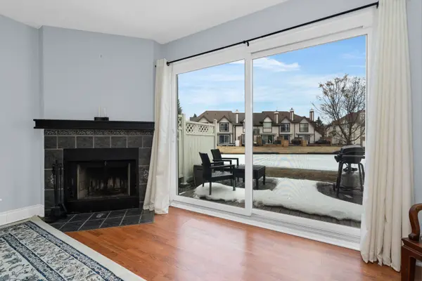 11 Laguna Pkwy #4, Ramara, ON L0K 1B0