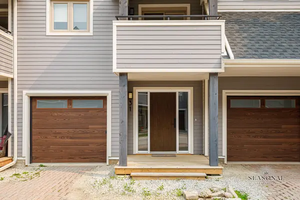 31 Starboard RD, Collingwood, ON L9Y 5C8