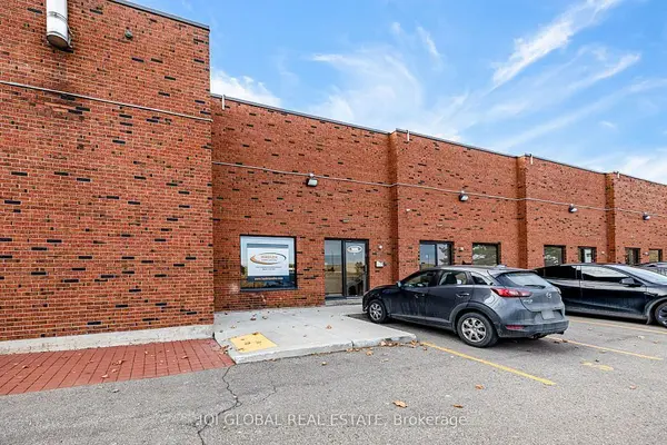 4 Alfred Kuehne BLVD #3, Brampton, ON L6T 4N3