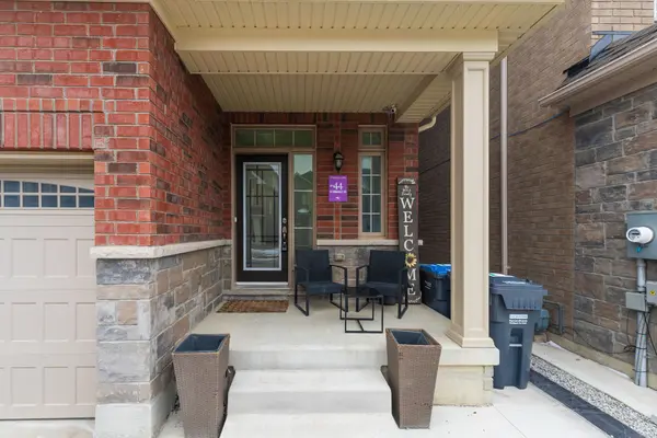 35 Thornvalley TER, Caledon, ON L7C 4H9