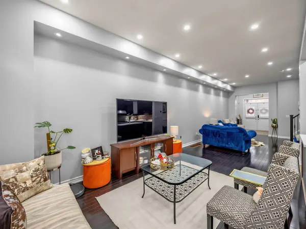 5298 Roadside WAY E, Mississauga, ON L5M 0H9