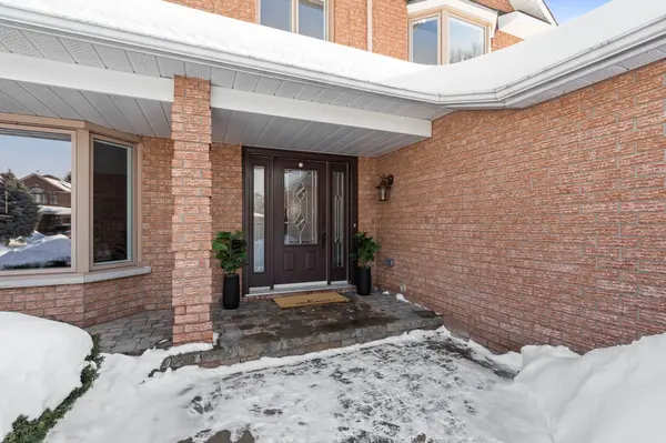 21 SLADE CRES, Kanata, ON K2K 2L1