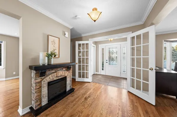 21 SLADE CRES, Kanata, ON K2K 2L1