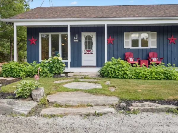 891 Peninsula RD, Gravenhurst, ON P1P 0E2