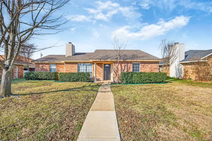 2709 College Park Drive, Rowlett, TX 75088