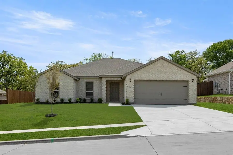 704 Stone Eagle Drive, Azle, TX 76020