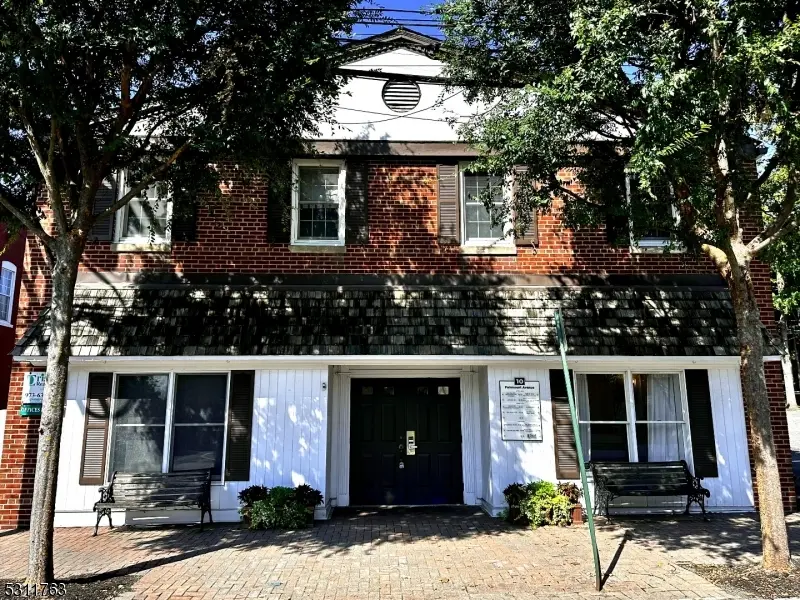 10 Fairmount Ave, Chatham Boro, NJ 07928