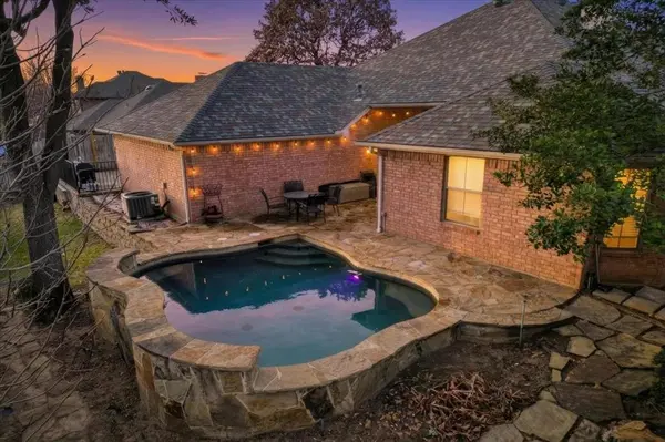 7912 Chaddington Drive, North Richland Hills, TX 76182