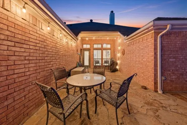 7912 Chaddington Drive, North Richland Hills, TX 76182