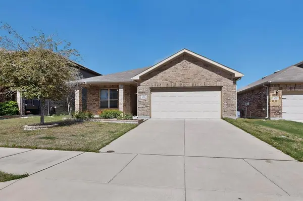 6212 Topsail Drive, Fort Worth, TX 76179
