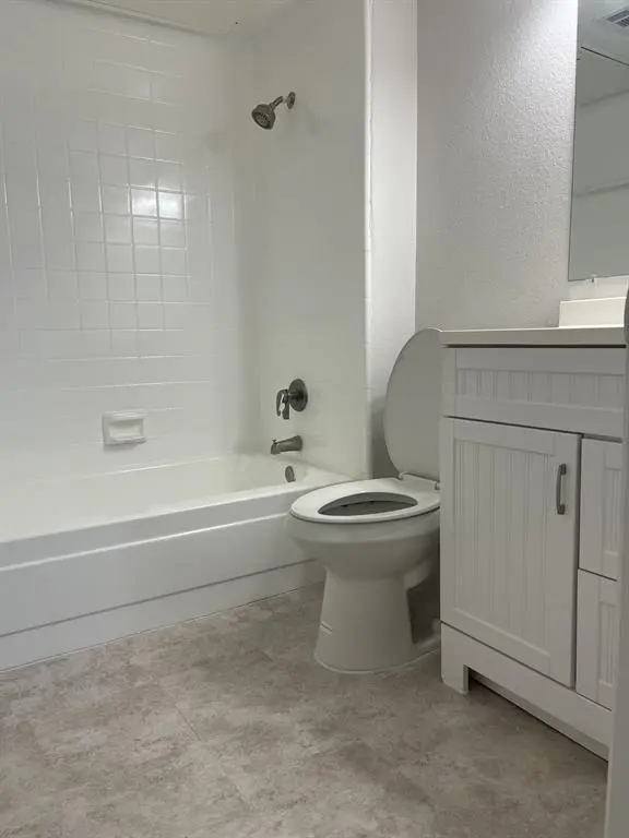 2301 Basil Drive #F206, Arlington, TX 76006