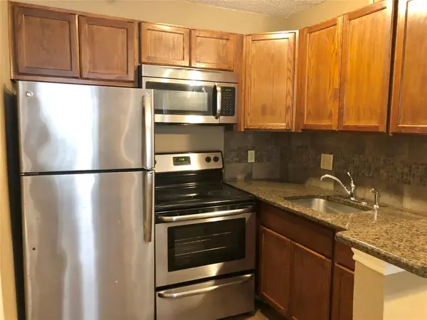 9803 Walnut Street #302, Dallas, TX 75243