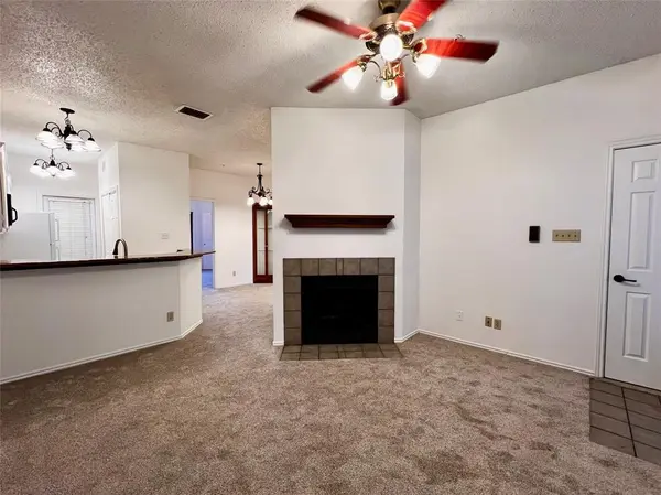 4800 W Lovers Lane #112, Dallas, TX 75209