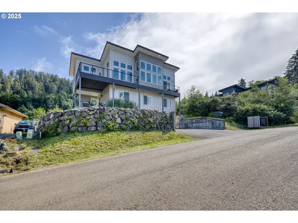 54145 S BEACH RD, Neskowin, OR 97149