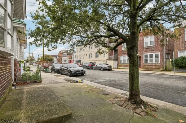 107 Saint Davids Pl, Atlantic City, NJ 08401