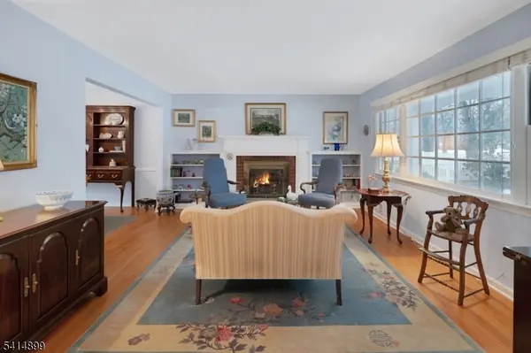 6 Wyndwood Rd, Morris Plains Boro, NJ 07950