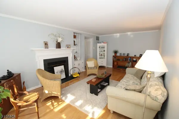 11G Heritage Dr #G, Chatham Twp., NJ 07928