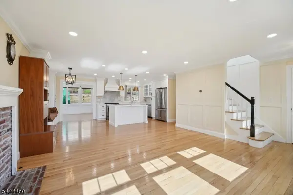 59 Oakwood Dr, Wayne Twp., NJ 07470