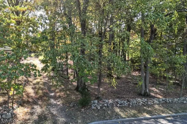 492 Manchester Ave, North Haledon Boro, NJ 07508