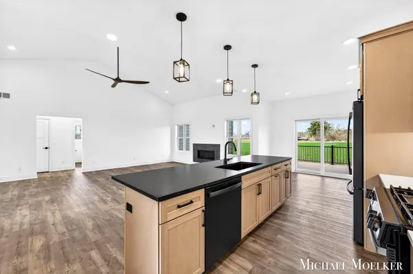 12479 Nora CT, Allendale Twp, MI 49401