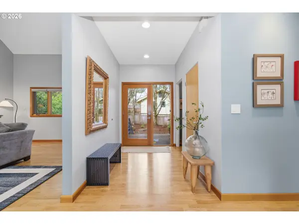 8709 SW 11TH AVE, Portland, OR 97219