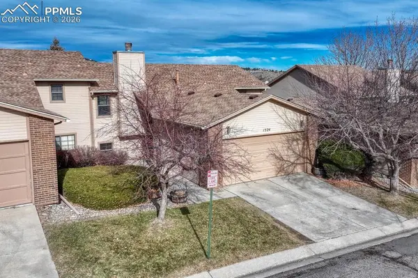 1524 Shane CIR, Colorado Springs, CO 80907