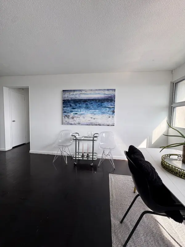 715 Don Mills RD #2405, Toronto C11, ON M3C 1S5