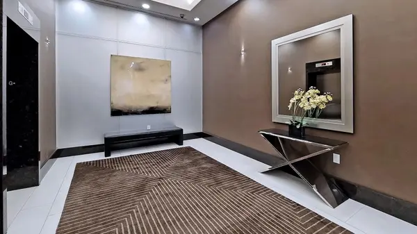 21 Balmuto ST #1202, Toronto C01, ON M4Y 1W4