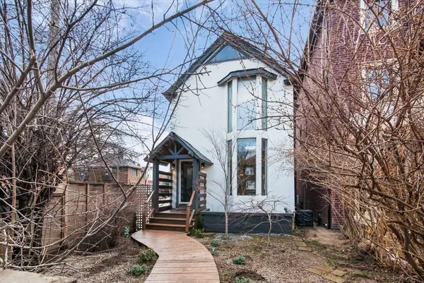 239 Heath ST E, Toronto C09, ON M4T 1T1