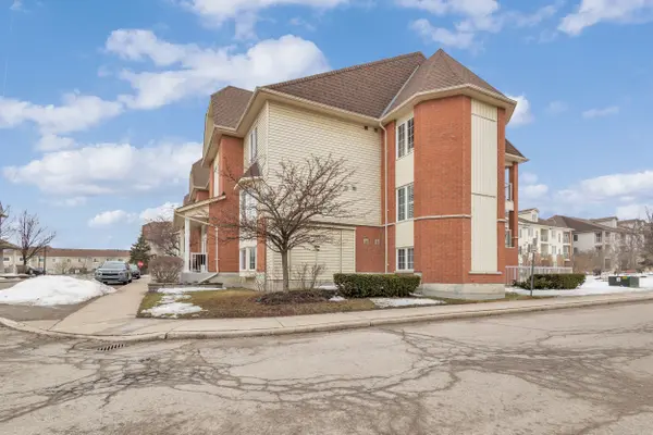 51 Petra WAY #3, Whitby, ON L1R 0A7