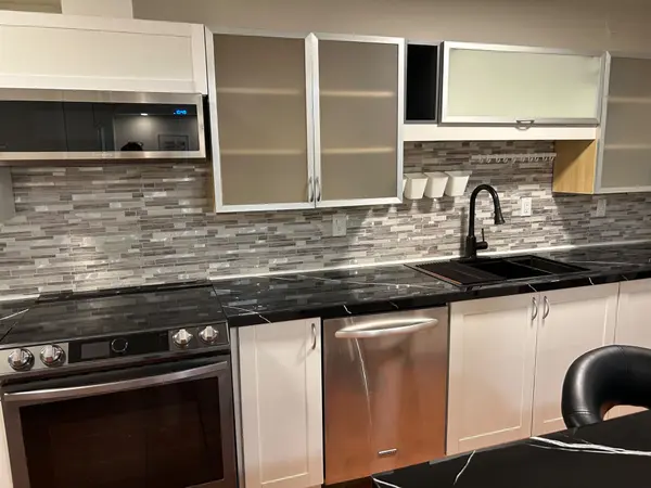 156 Observatory LN, Richmond Hill, ON L4C 8K8