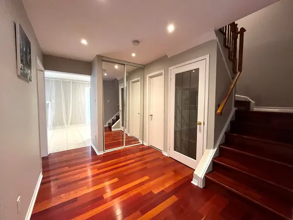 71 Covent CRES, Aurora, ON L4G 6R1