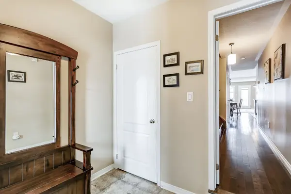 18 Muscadel RD, Vaughan, ON L4H 3L8