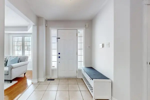 96 Ferncroft DR, Georgina, ON L4P 4G7