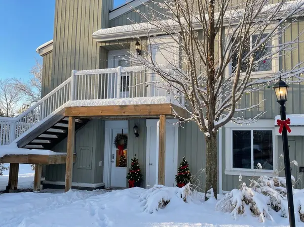 19 Dawson DR #58, Collingwood, ON L9Y 5B4