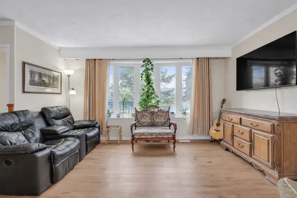 8315 93 HWY, Tiny, ON L0K 2E0