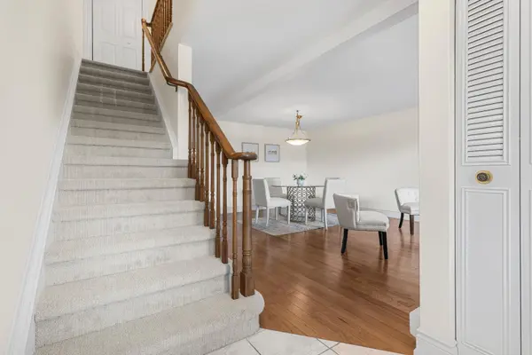 2066 Brant ST #4, Burlington, ON L7P 3A6