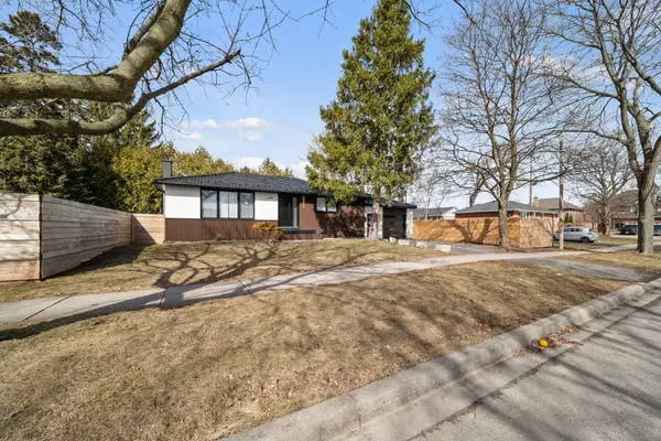 5361 Bromley RD, Burlington, ON L7L 3G6