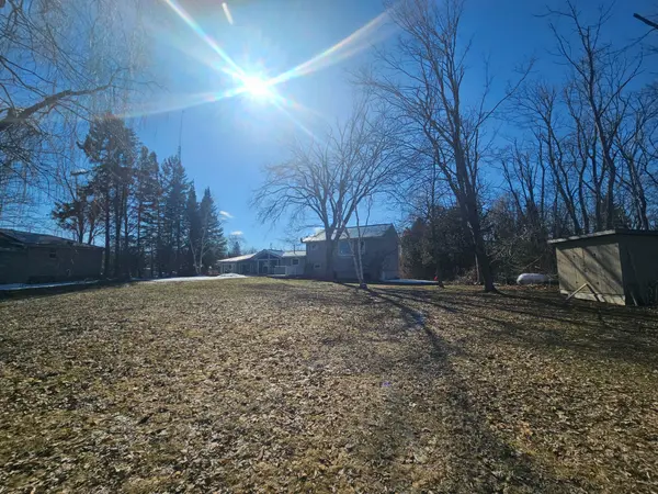 1 Beatrice DR, Kawartha Lakes, ON K0M 1N0