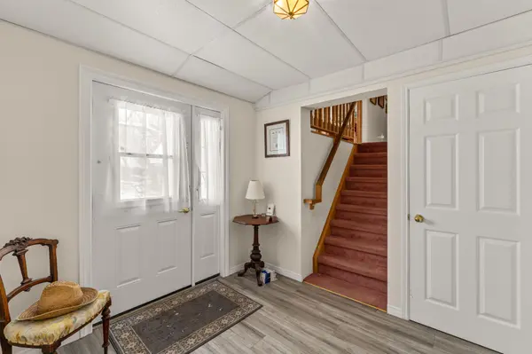 1 Beatrice DR, Kawartha Lakes, ON K0M 1N0