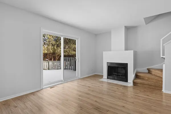 1963 Fairglen Mews #22, Blackburn Hamlet, ON K1B 5A5