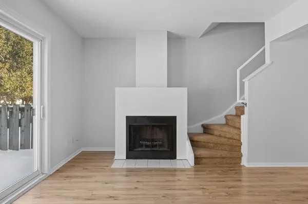 1963 Fairglen Mews #22, Blackburn Hamlet, ON K1B 5A5