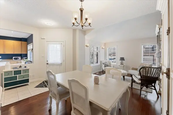 100 Beddoe DR #6, Hamilton, ON L8P 4Z2