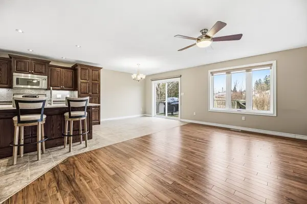 213 John ST S, Minto, ON N0G 1Z0