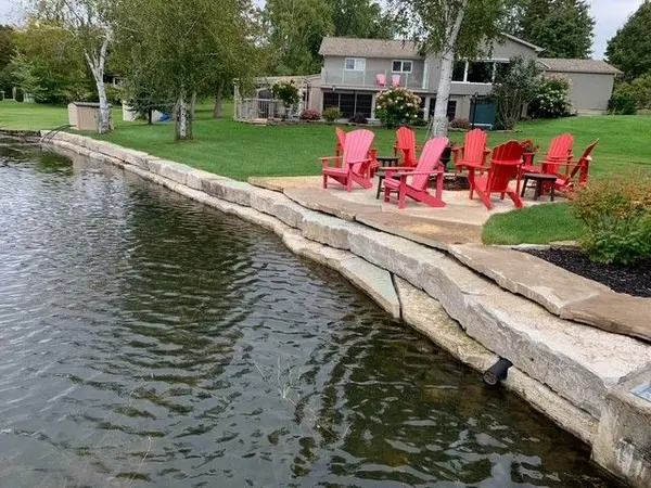 868 Twomey PL, Selwyn, ON K0L 1T0