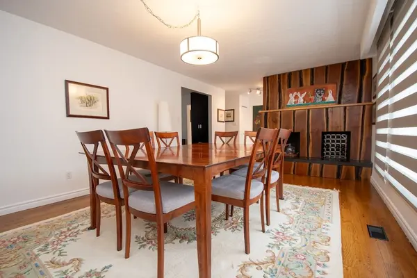 868 Twomey PL, Selwyn, ON K0L 1T0